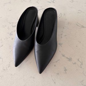 Vince slip on pointed mule